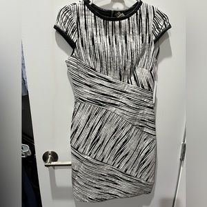NWT Julia Jordan Dress